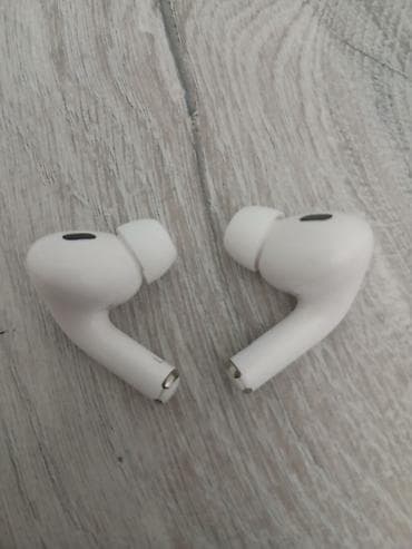 samsung a23: Продаю AirPods pro. коробка есть. Б/у уже 2 месяч назад купил. В — 5