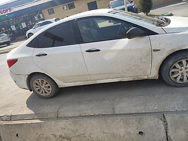 Транспорт: Hyundai Solaris: 2016 г., Автомат, Седан — 1