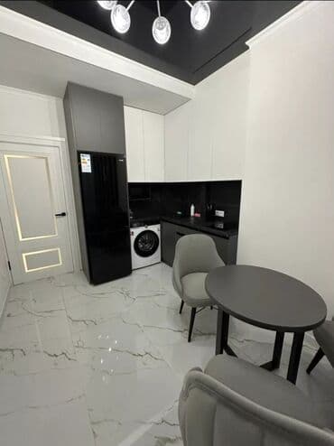 капсульный отель бишкек: Стильная студия с современным интерьером - Планировка: спальня-зона с — 4