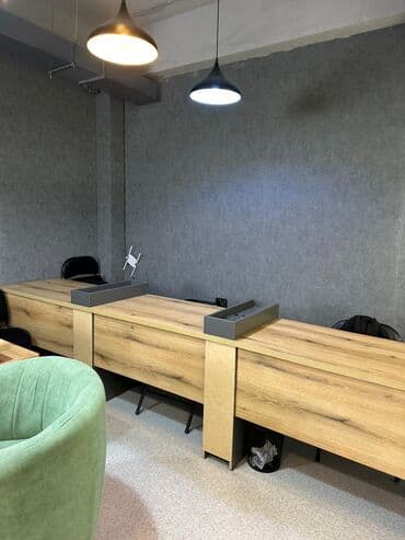 участок промышленного назначения: Сдаю Офис, 27 м², В бизнес центре — 8