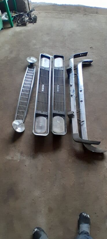 Решетка радиатора Moskvich 1986 г., Оригинал at lalafo.kg Решетка радиатора Moskvich 1986 г., Оригинал