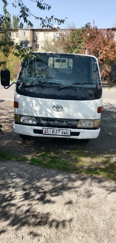 какие машины входят в комфорт яндекс такси в бишкеке: Грузовик, Toyota, Стандарт, 3 т, Б/у — 1