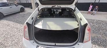 8: Toyota Prius: 2013 г., 1.8 л, Автомат, Бензин, Седан — 4