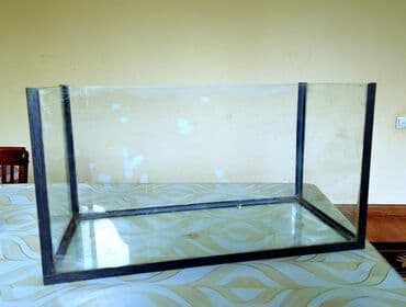 Аквариум на 33 литра, ширина-50см, высота-27см, глубина-24,5см