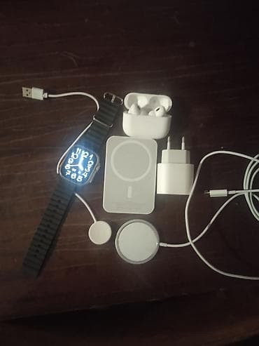 Набор аксессуаров для iPhone и Apple Watch: - Смарт‑часы с