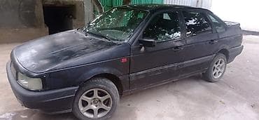 Volkswagen Passat: 1989 г., 1.8 л, Кол менен иштөөчү, Бензин, Седан — 1