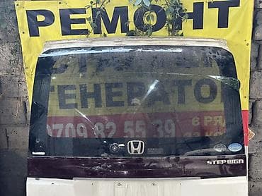 Задняя дверь (пятая дверь) в сборе для Honda Stepwgn Spada at lalafo.kg Задняя дверь (пятая дверь) в сборе для Honda Stepwgn Spada