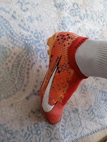 Футбольные бутсы размер 40,Nike mercurial vapor 14 VSN/GT без шнурков at lalafo.kg Футбольные бутсы размер 40,Nike mercurial vapor 14 VSN/GT без шнурков