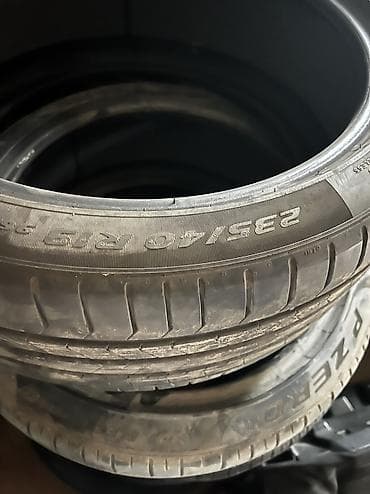 2шт 
сделана шумка
Сост отл
235 40 р19