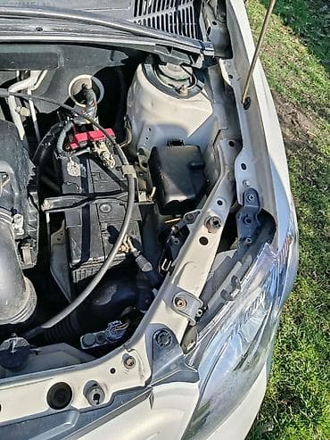 suzuki lets: Toyota Ist: 2002 г., 1.3 л, Автомат, Бензин, Хэтчбэк — 9