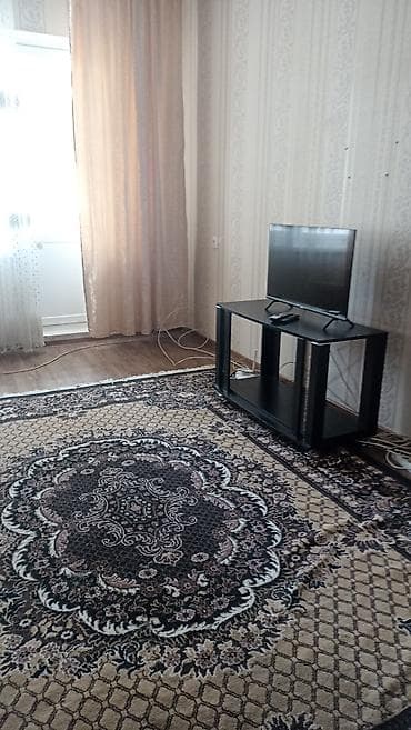 3 room flat: 3 комнаты, С мебелью частично — 2