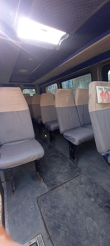 на спритер: Пассажирский микроавтобус Mercedes‑Benz Sprinter (длинная база — 6