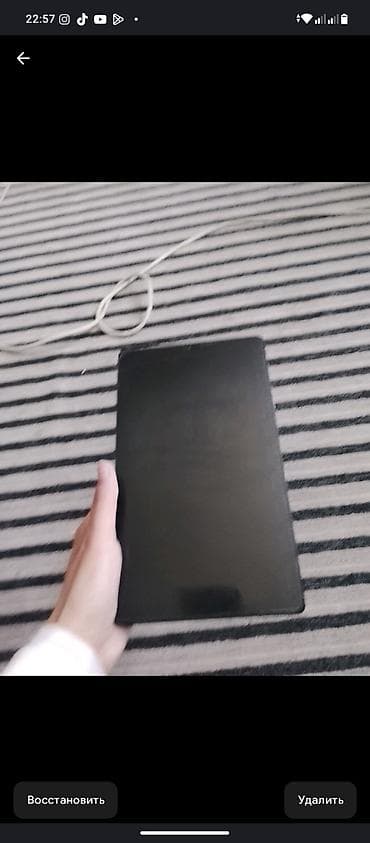 android мониторы: Планшет, Samsung, память 128 ГБ, 10" - 11", Wi-Fi, Б/у, цвет - Серый — 1