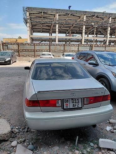 byd e2 2022: Toyota Camry: 2000 г., 2.2 л, Автомат, Бензин, Седан — 4