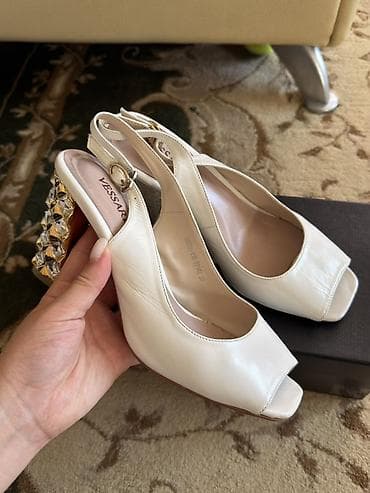 Жеке буюмдар: Босоножки VESSARI - Модель: открытый мыс, slingback с регулируемым — 1