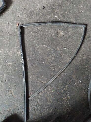 стекло на мотоцикл: Mitsubishi Montero sport уплотнитель стекла Мицубиси Монтеро Спорт — 1