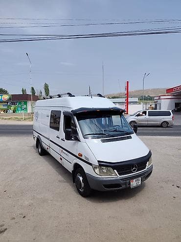 фикс арзан: Жеңил жүк ташуучу унаа, Mercedes-Benz, Стандарт, 3 т, Колдонулган — 4