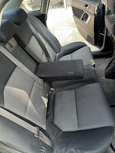 lx 5 7: Subaru Legacy: 2004 г., 2 л, Автомат, Бензин, Седан — 10