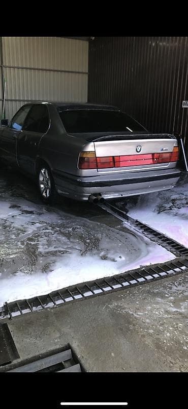 морда е34: BMW 5 series: 1992 г., 2 л, Механика, Бензин, Седан — 2