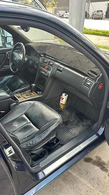 Продажа авто: Mercedes-Benz E-Class: 2001 г., 4.3 л, Автомат, Бензин, Седан — 6