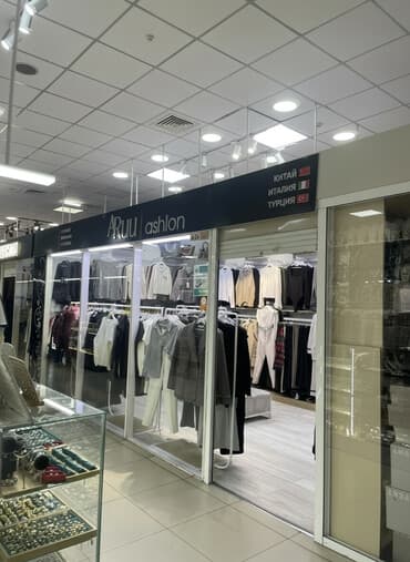 купить дом в первомайском районе: Бутик женской одежды Сдается часть бутика,1 этаж Старый Караван — 1