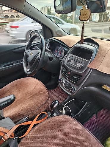 mazda cronos: Chevrolet Spark: 2018 г., 0.1 л, Автомат, Бензин, Хэтчбэк — 9