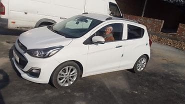 обмен авто с доплатой: Chevrolet Spark: 2020 г., 1 л, Вариатор, Бензин, Хэтчбэк — 3