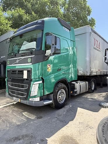 Тягач, Volvo, 2019 г., Тентованный