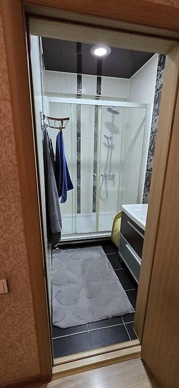 квартира алам бишкек: 3 бөлмө, Менчик ээси, Чогуу жашоосу жок, Толугу менен эмереги бар — 6