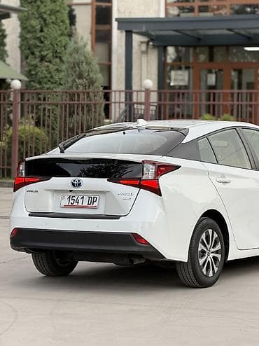 клима: Toyota Prius: 2020 г., 1.8 л, Автомат, Гибрид, Лифтбек — 5