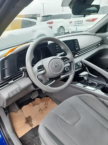 ef m: Hyundai Elantra: 2023 г., Гибрид, Седан — 7