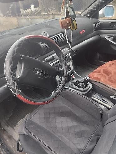 Продажа авто: Audi A4: 1996 г., 1.8 л, Механика, Бензин, Седан — 3