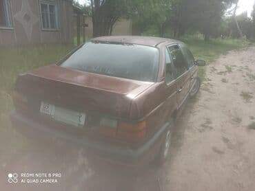 Volkswagen Passat: 1988 г., 1.8 л, Механика, Бензин, Седан