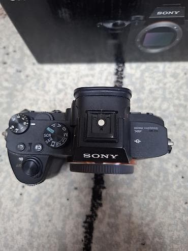 Видеонаблюдение: Полнокадровая беззеркальная камера Sony Alpha a7 III (ILCE‑7M3) — — 3