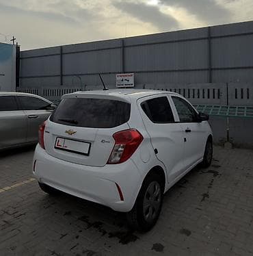интересует: Chevrolet Spark: 2016 г., 1 л, Автомат, Бензин, Хэтчбэк — 6