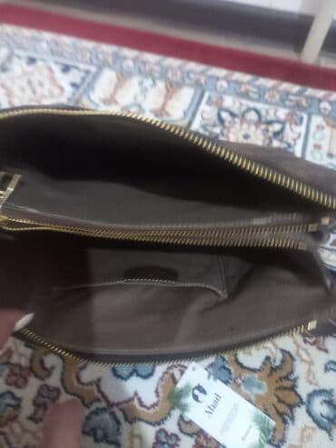 сумка клатч б у: ЛуиВитон покупала в Абаде ГУМе за 3190 т.с качество отличная. Новая — 2