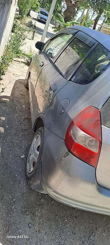 Honda Fit: 2003 г., 1.3 л, Автомат, Хетчбек — 4
