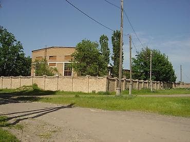Завод, 1370 м²