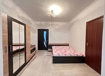 гостиница бишкек рядом: 3 комнаты, 68 м², 1 этаж — 7