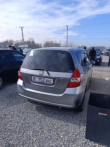 honda stepwgn 1: Honda Fit: 2004 г., 1.3 л, Вариатор, Бензин, Хэтчбэк — 2