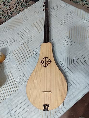 турник 4 в 1: Комуз новый с чехлом - Традиционный корпус «груша» из светлой ели с — 2