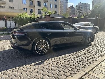porsche 911: Porsche Panamera: 2012 г., 4.8 л, Робот, Бензин, Хэтчбэк — 2