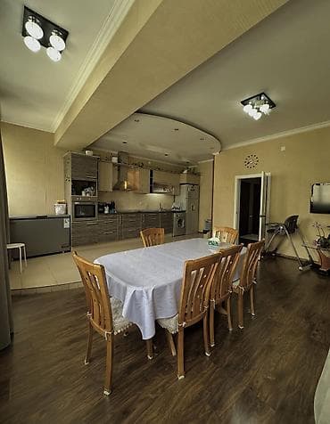 osh flat: 4 комнаты, 150 м², Индивидуалка, 5 этаж — 7