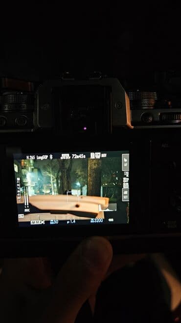 камера сони: FUJIFILM X‑T4 (серебристая) в отличном состоянии в комплекте камера — 8