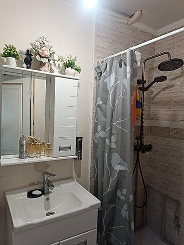 Аренда домов: Срочно, продаю дом в Новопавловке Ленинский район Бишкека. Дом 1980 — 5