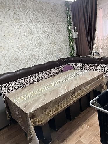 foldable table: Кухонный мягкий уголок, Б/у, МДФ, цвет - Бежевый — 1