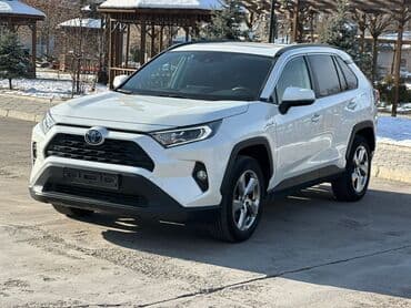 Toyota RAV4: 2021 г., 2.5 л, Автомат, Гибрид, Кроссовер