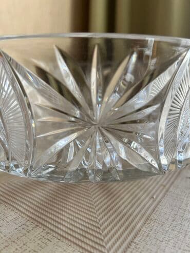Хрустальная Ваза Диаметр 23 см 
В наличии осталась 1 шт