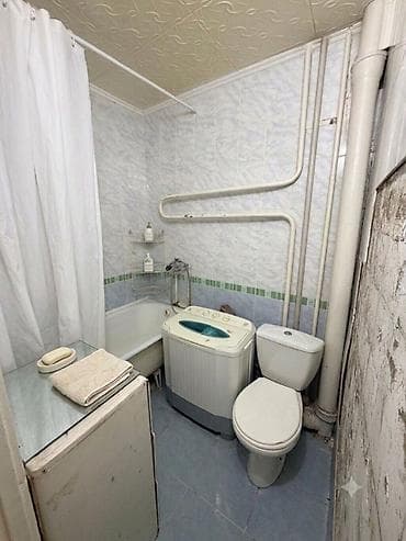Квартиры: 1 комната, 31 м², 8 мкр 104 серия, 4 этаж, Старый ремонт — 2