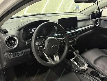 чемодан в багажник авто: Kia Rio: 2021 г., 1.6 л, Автомат, Бензин, Седан — 7